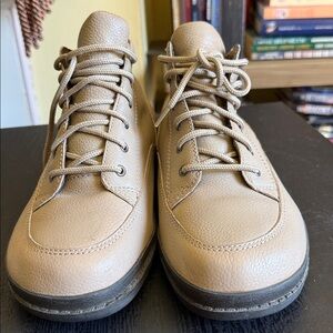WOMENS easy spirit Oxford sneaker size 8 wide